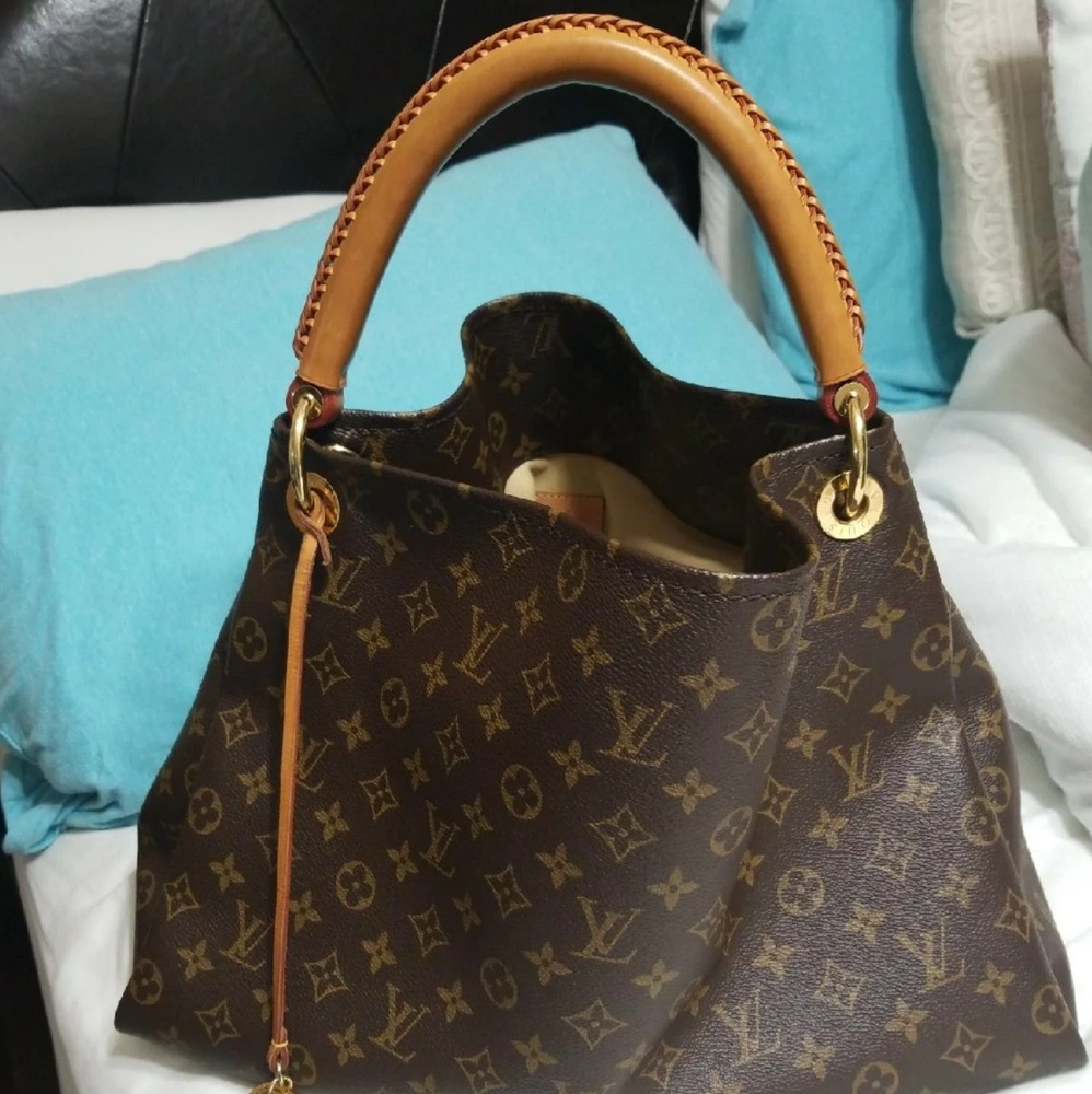 Louis Vuitton Artsy